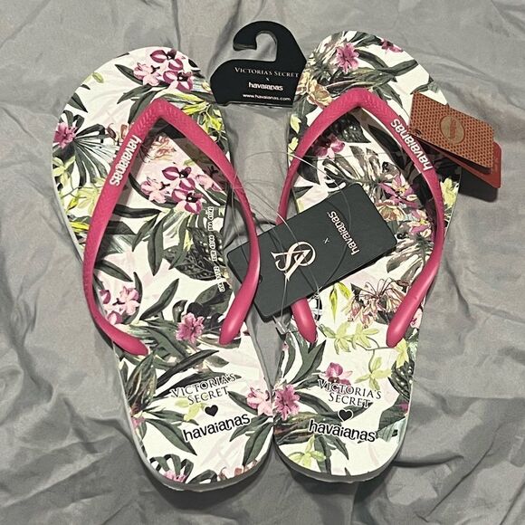 NWT Havaianas X Victoria’s Secret Pink Tropical Flip Flops - Size US 11/12 - Picture 1 of 10